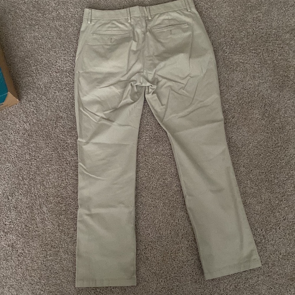 Old Navy Ultimate Straight (built in flex) W31 L30 - Picture 2 of 4
